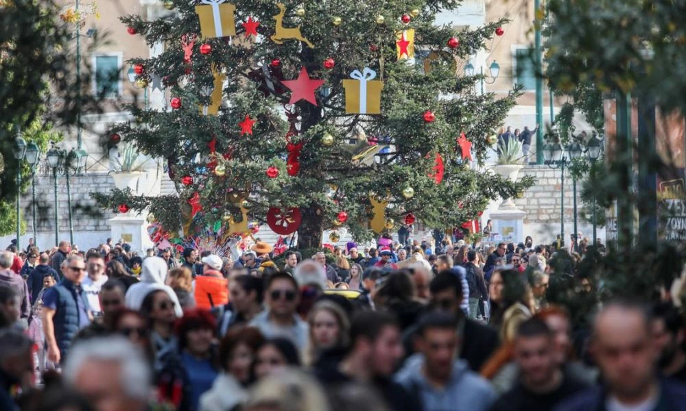 Χριστουγεννιάτικες βόλτες: Προσοχή σε τσάντες και κινητά - Οι συμβουλές που δίνει η αστυνομία
